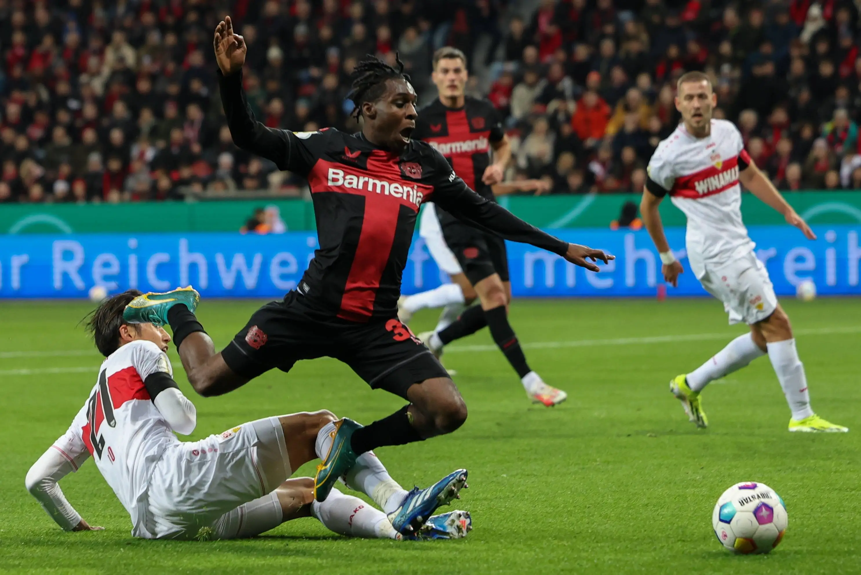 勒沃库森欧冠征途：从惨败到逆袭的淬火重生